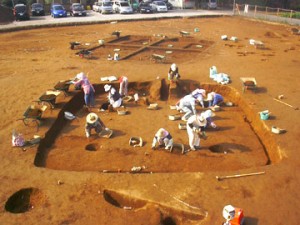 堀込遺跡：古墳時代の住居跡の調査