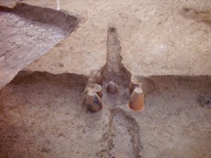 土器をリサイクルしたカマド