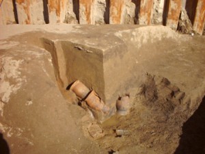 飯積遺跡：カマドにかけられた土器