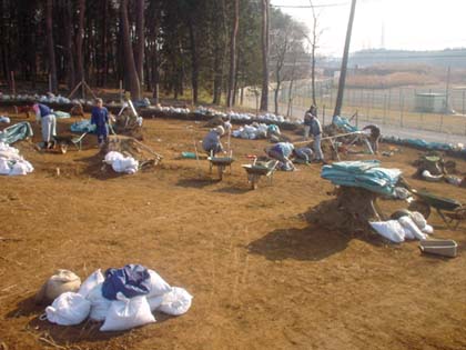 大山遺跡：調査風景