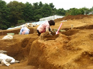 大山遺跡の製鉄炉（竪形炉）：内径66㎝の円筒形をした粘土で作られた炉跡