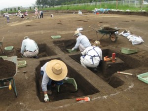 皂樹原・檜下遺跡：竪穴住居跡の調査