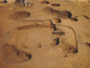 諏訪坂貝塚：第４号住居跡（平安時代の２軒が重複）