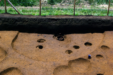 赤砂利遺跡：縄文時代中期の住居跡