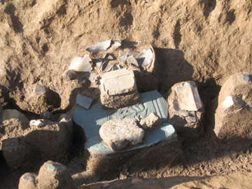 内郷遺跡：３区の溝跡から出土した板碑