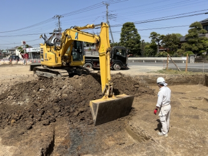 ① 表土の掘削
